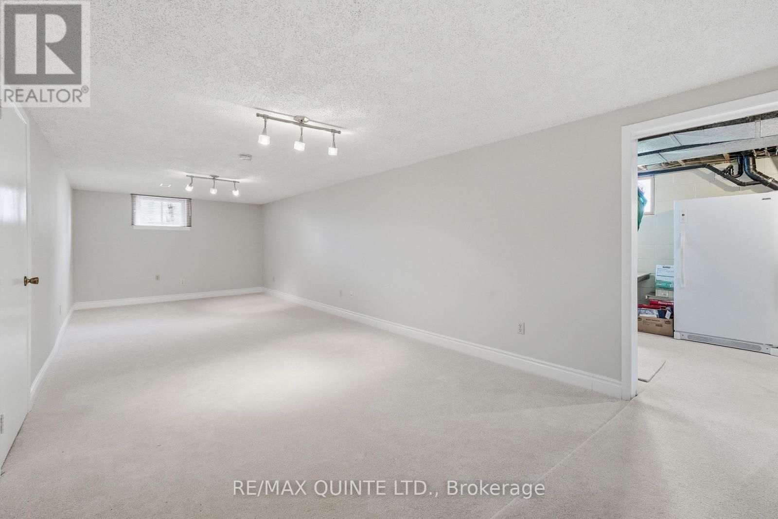 19 COUNTRY CLUB DRIVE Image 20