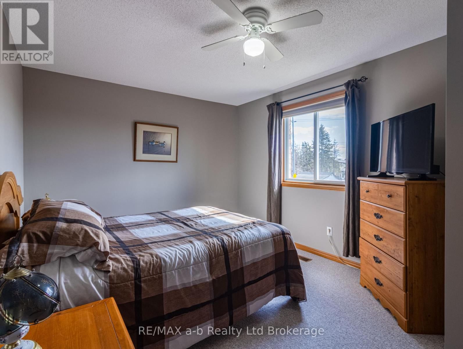 137 WHITING STREET Image 13