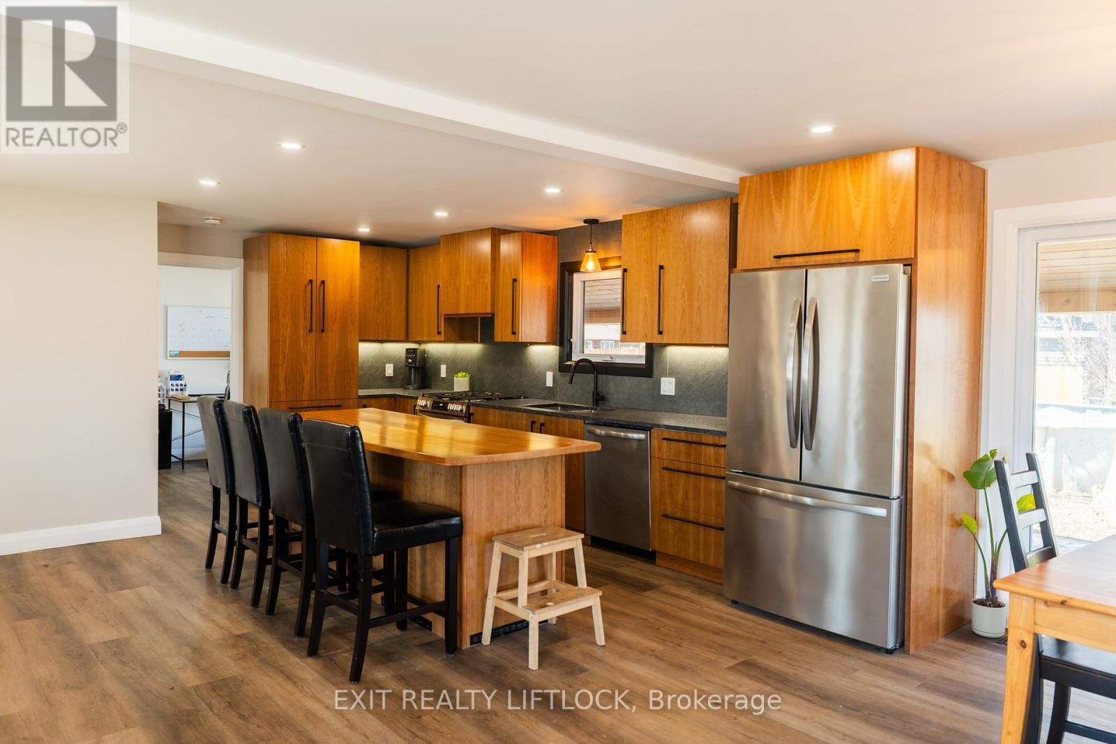 4 COUNTY ROAD 4 Image 3