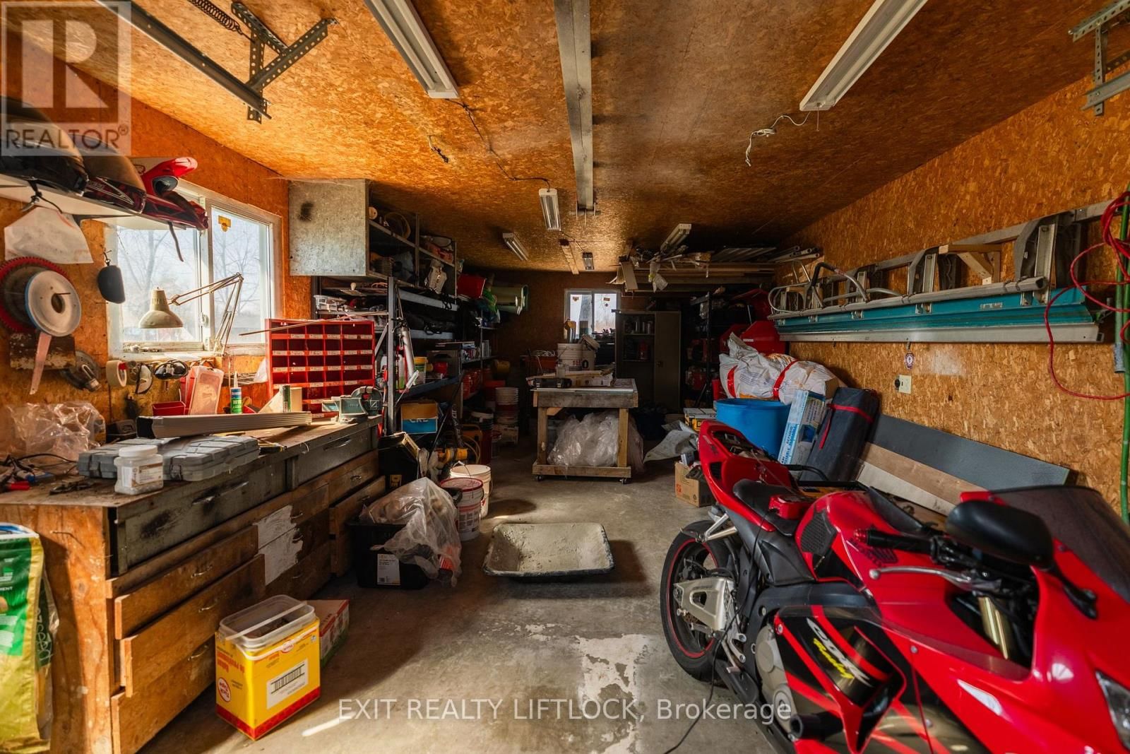 4 COUNTY ROAD 4 Image 31