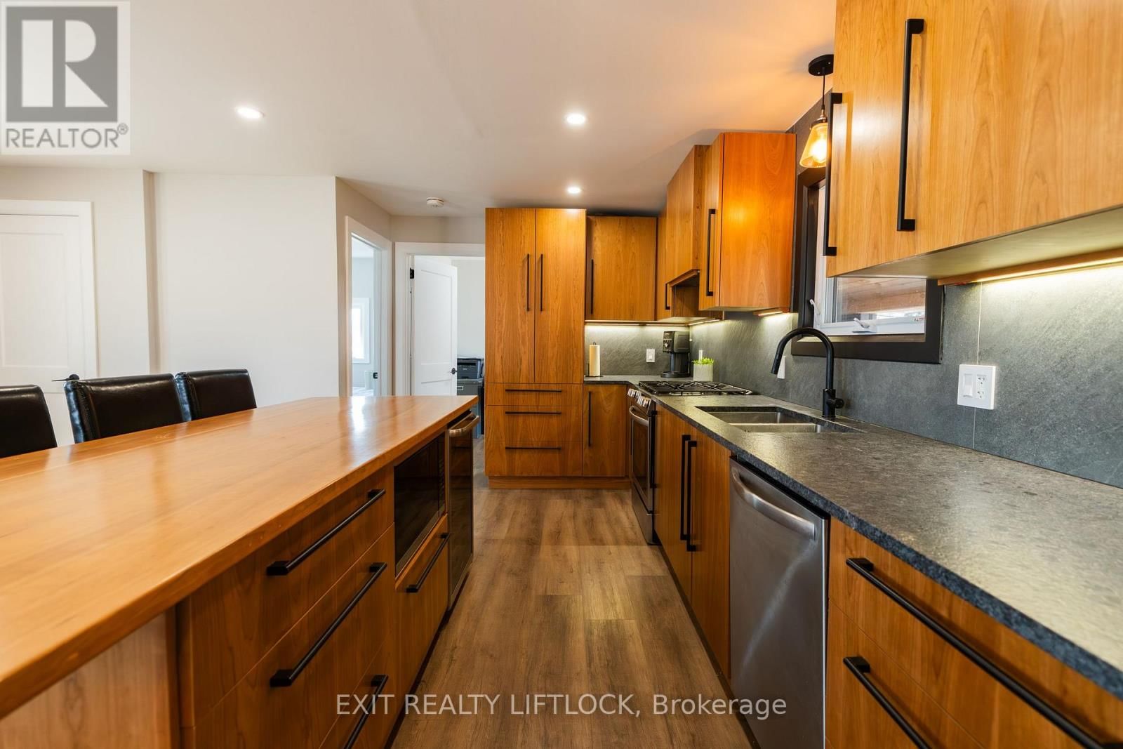 4 COUNTY ROAD 4 Image 5