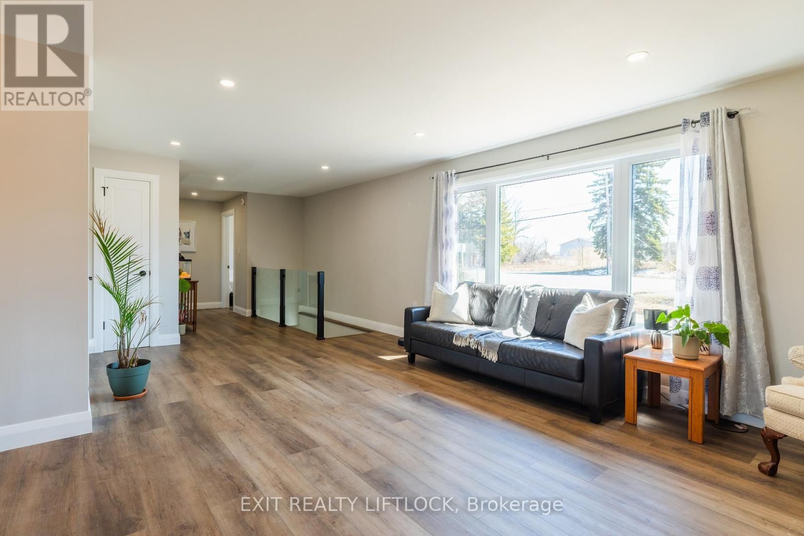 4 COUNTY ROAD 4 Image 8