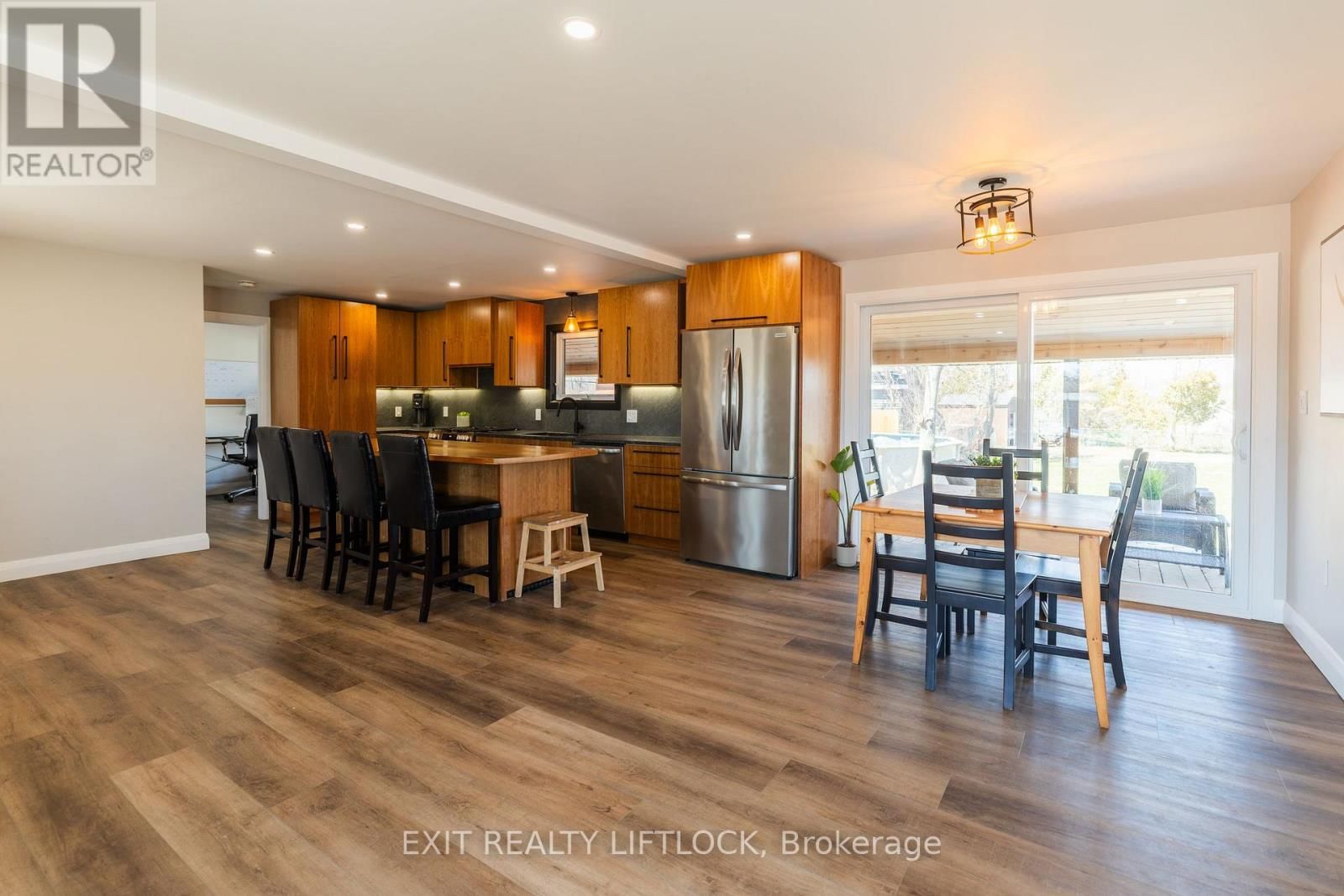 4 COUNTY ROAD 4 Image 9