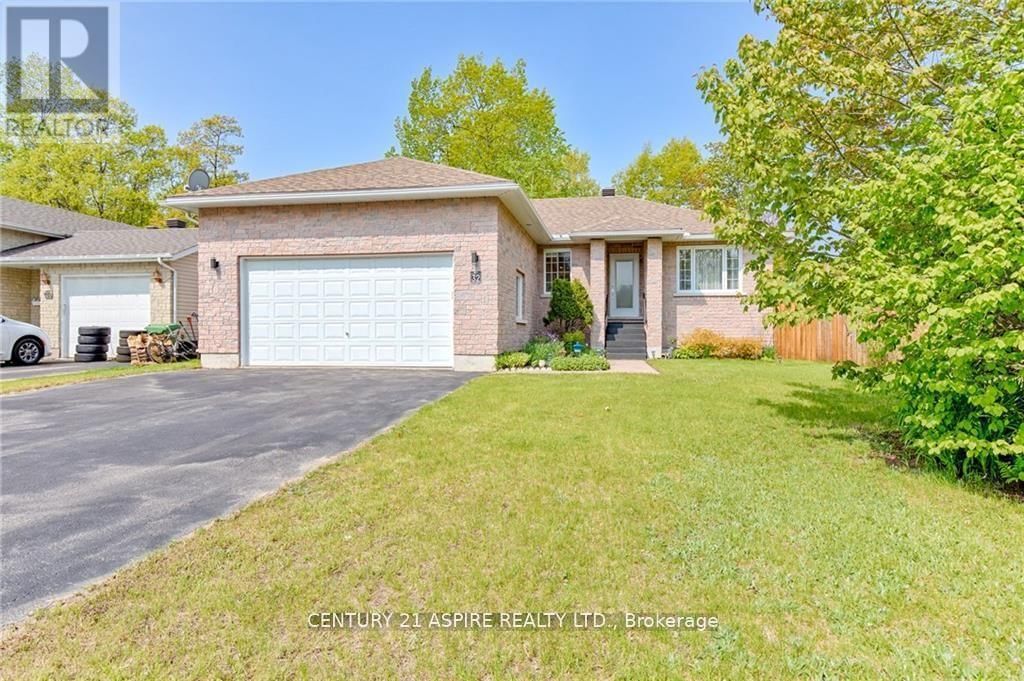 32 BAYSHORE DRIVE Image 1