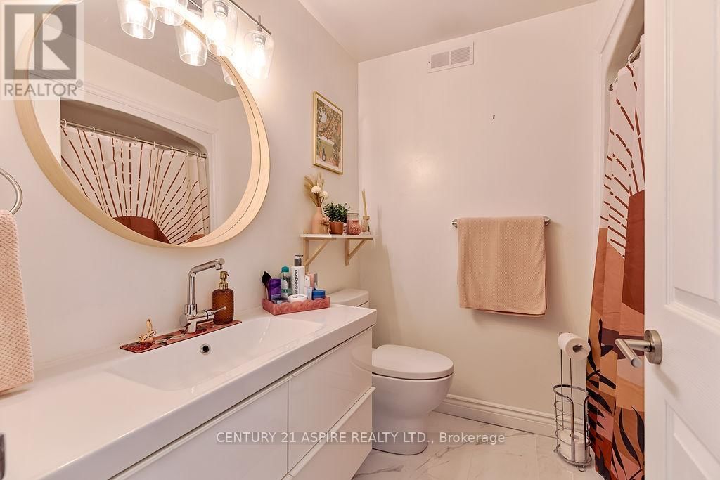 32 BAYSHORE DRIVE Image 19