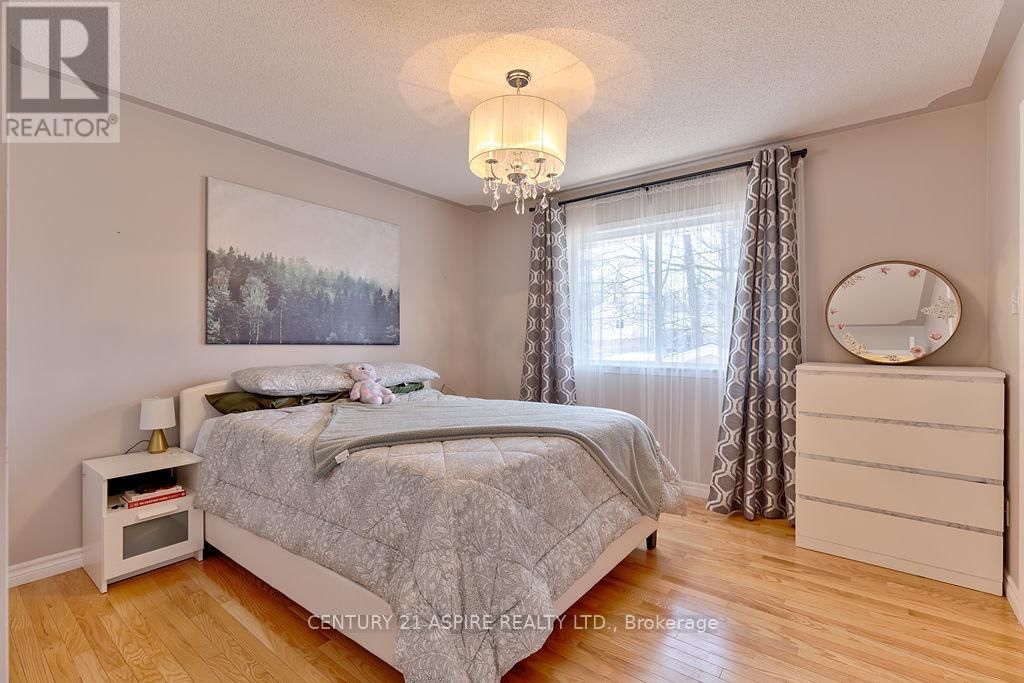 32 BAYSHORE DRIVE Image 21