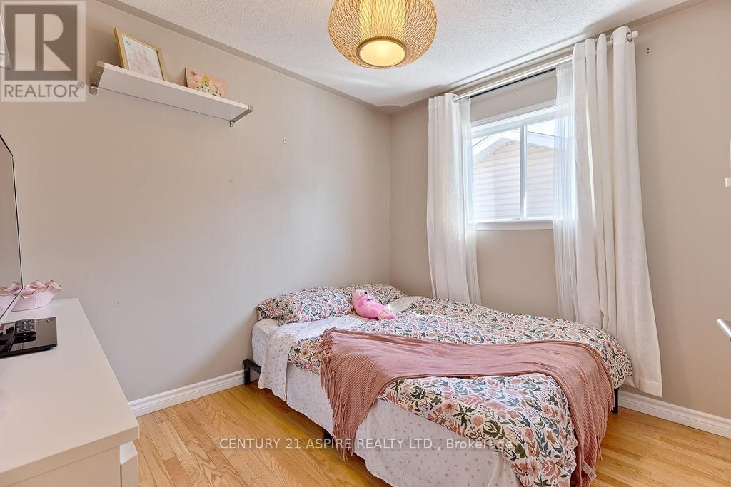 32 BAYSHORE DRIVE Image 26