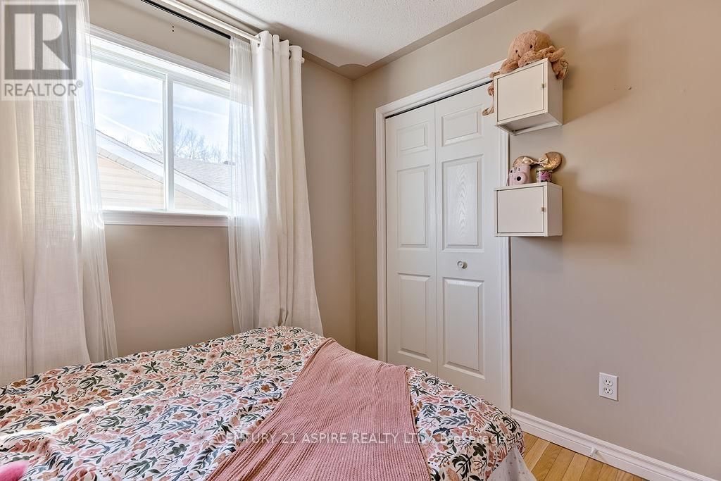 32 BAYSHORE DRIVE Image 27