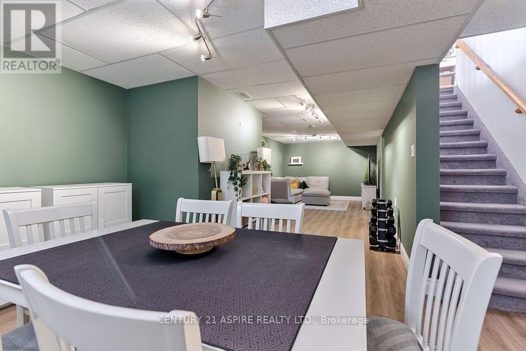 32 BAYSHORE DRIVE Image 29