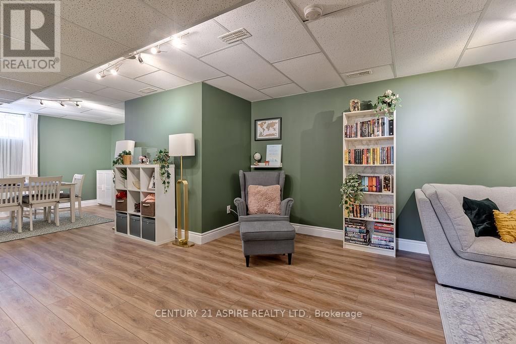 32 BAYSHORE DRIVE Image 31