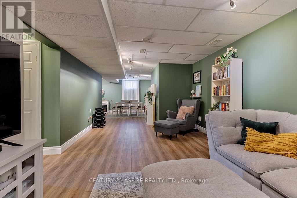 32 BAYSHORE DRIVE Image 33