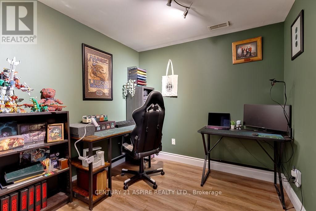 32 BAYSHORE DRIVE Image 38