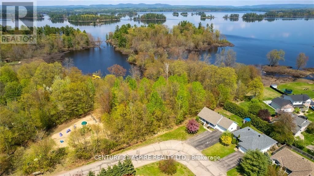 32 BAYSHORE DRIVE Image 47