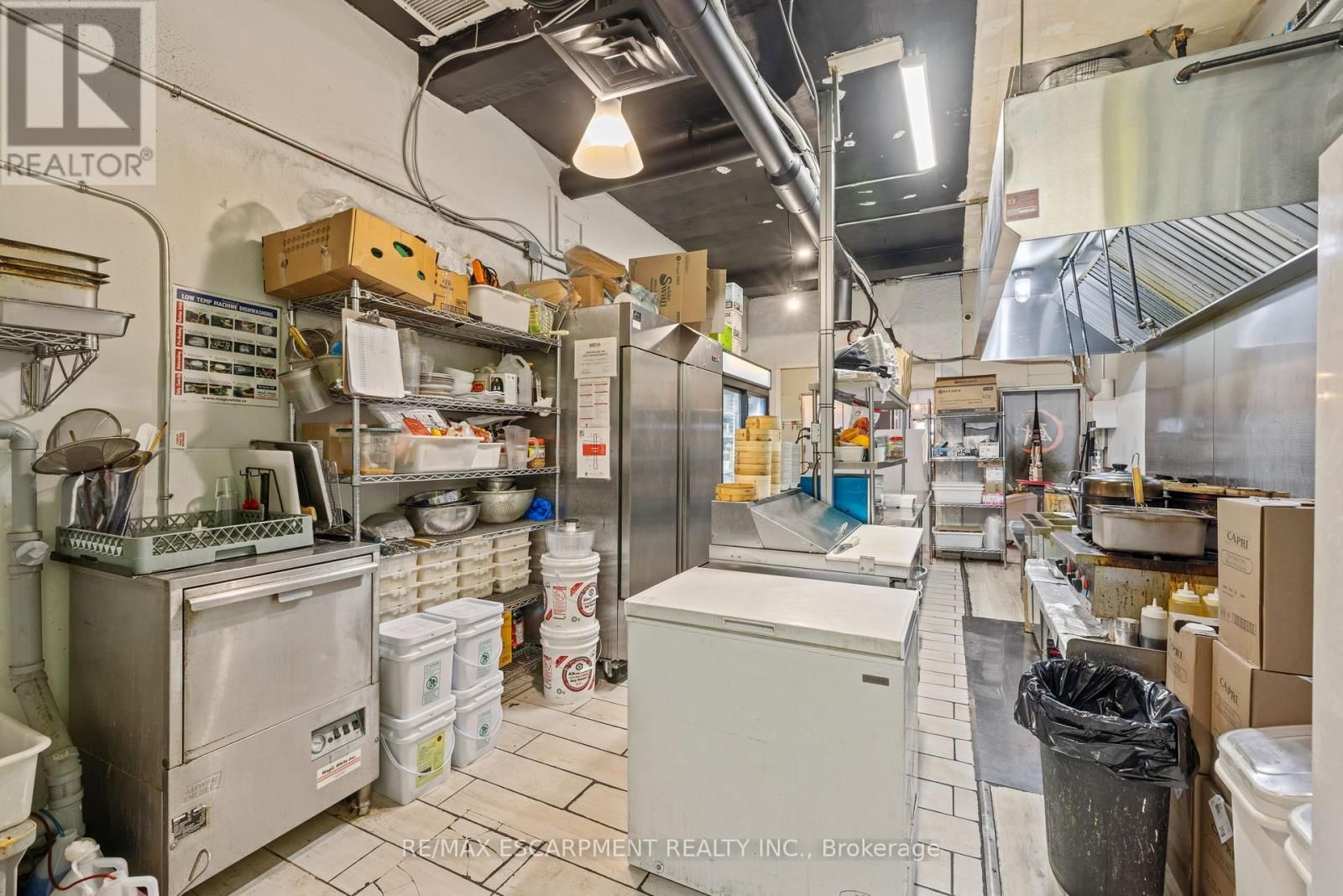 542 CONCESSION STREET Image 17