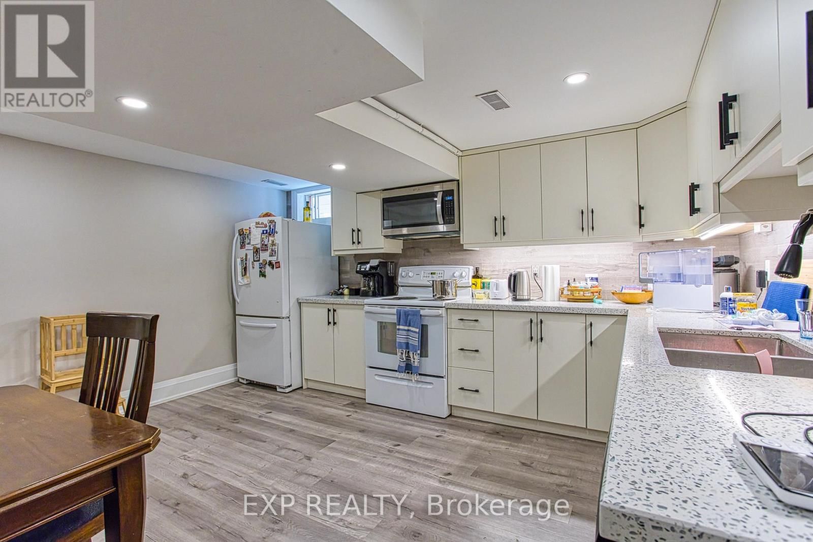 4 COLGATE COURT Image 25