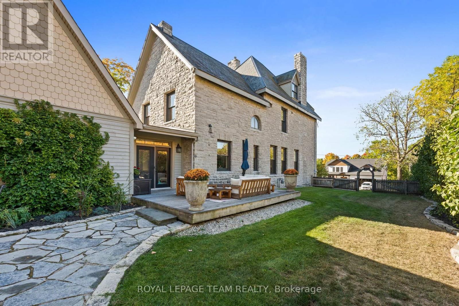 161 UNION STREET NORTH Image 44