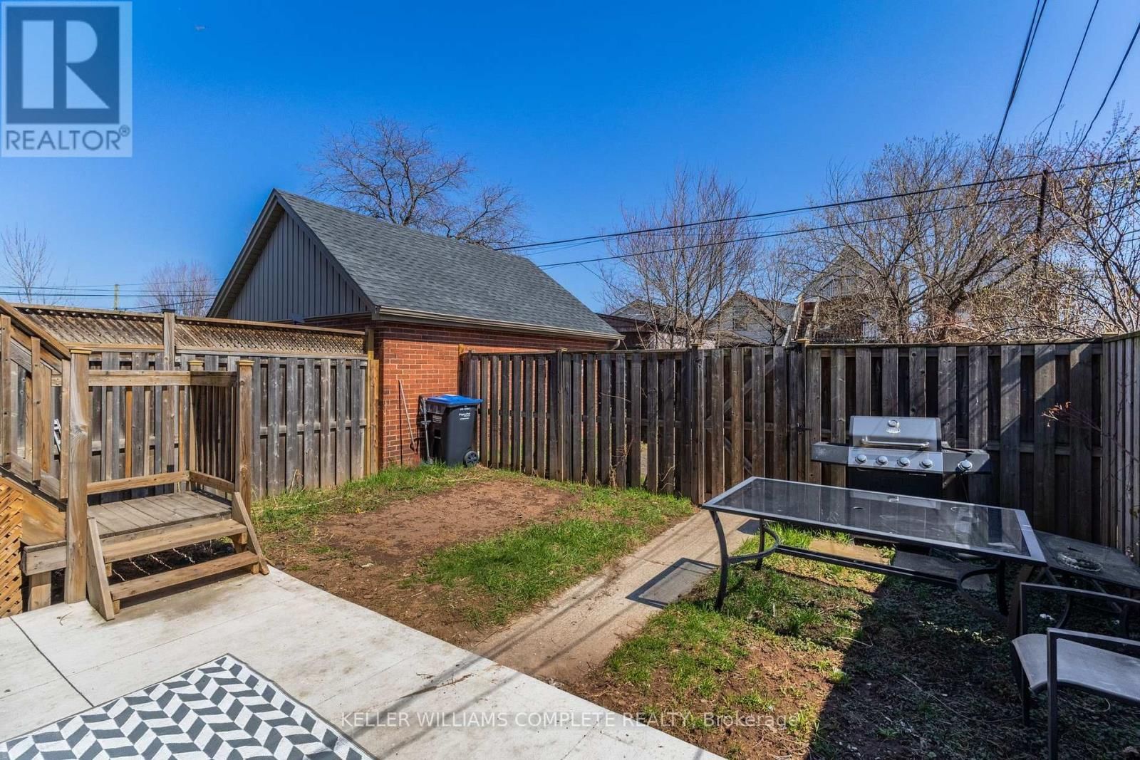 174 ROSSLYN AVENUE NORTH Image 27