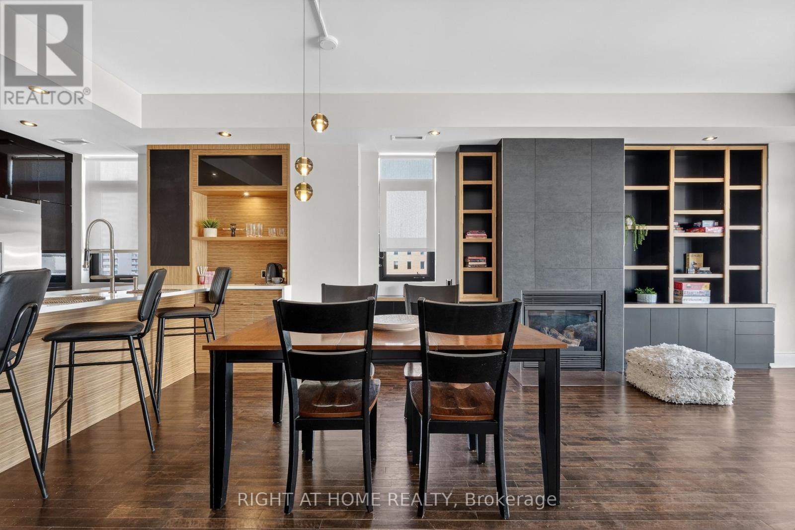 901 - 374 COOPER STREET Image 15