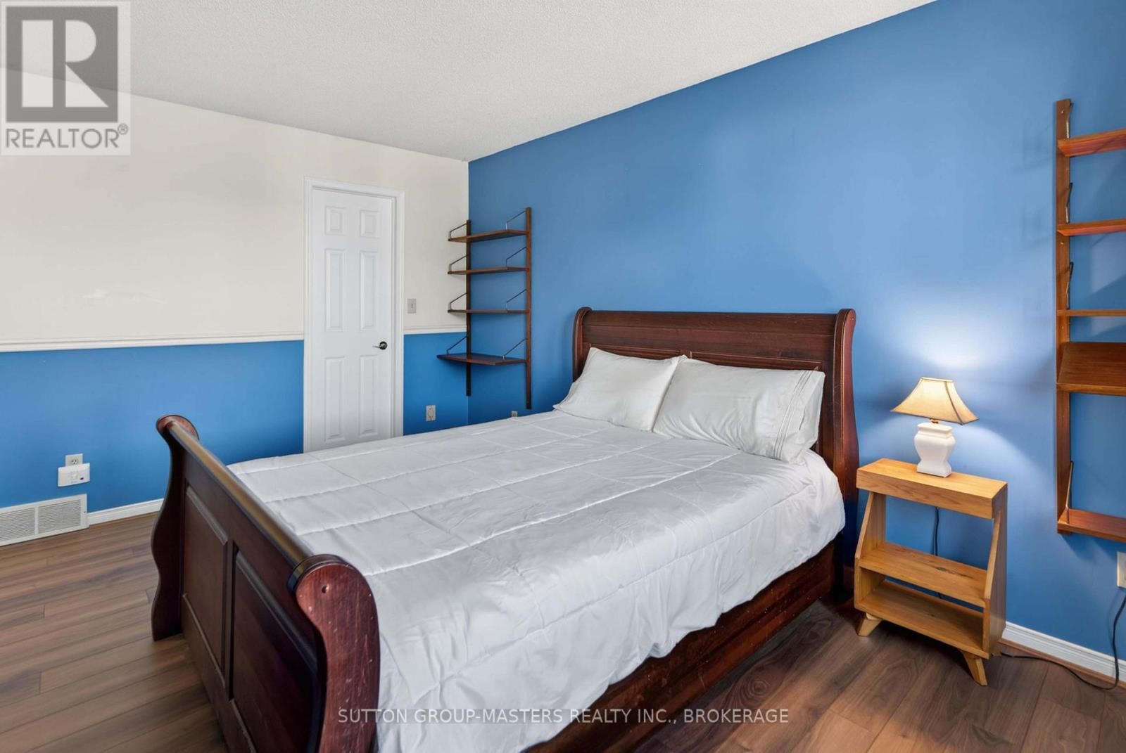 16 COUNTRY CLUB DRIVE Image 28