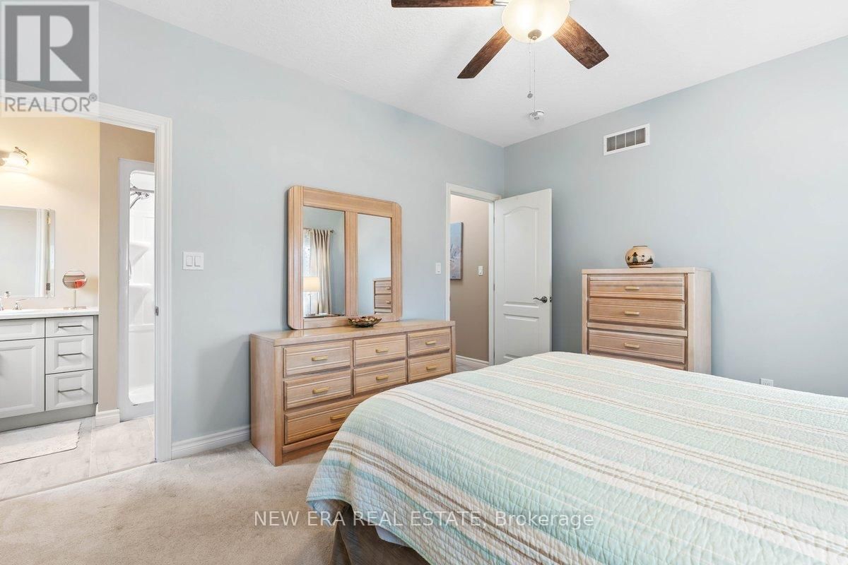 17 DORCHESTER DRIVE Image 14