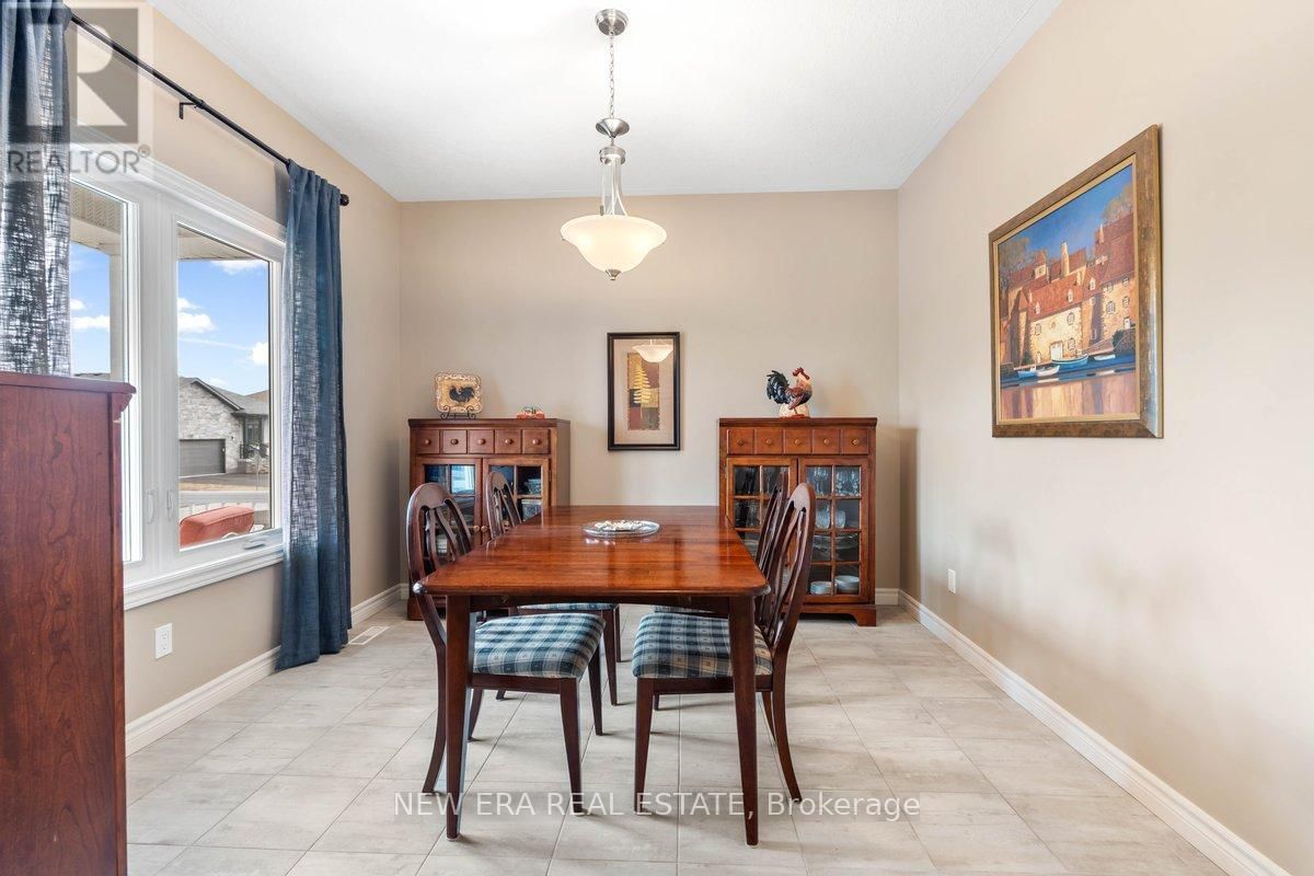 17 DORCHESTER DRIVE Image 22