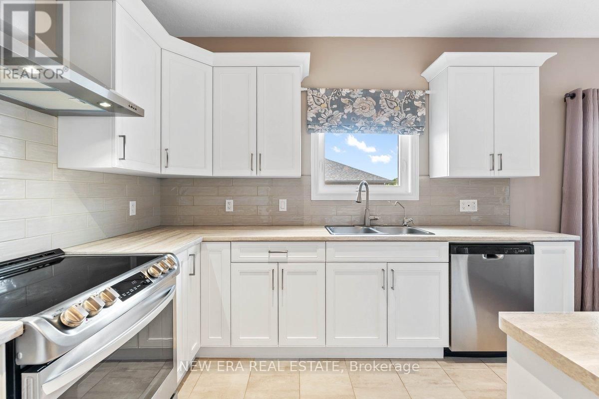 17 DORCHESTER DRIVE Image 9