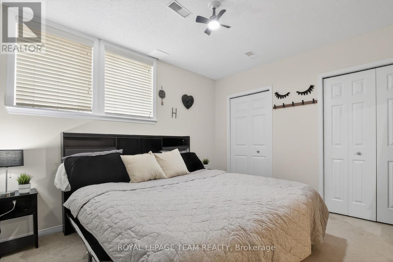 255 DEERCROFT AVENUE Image 16