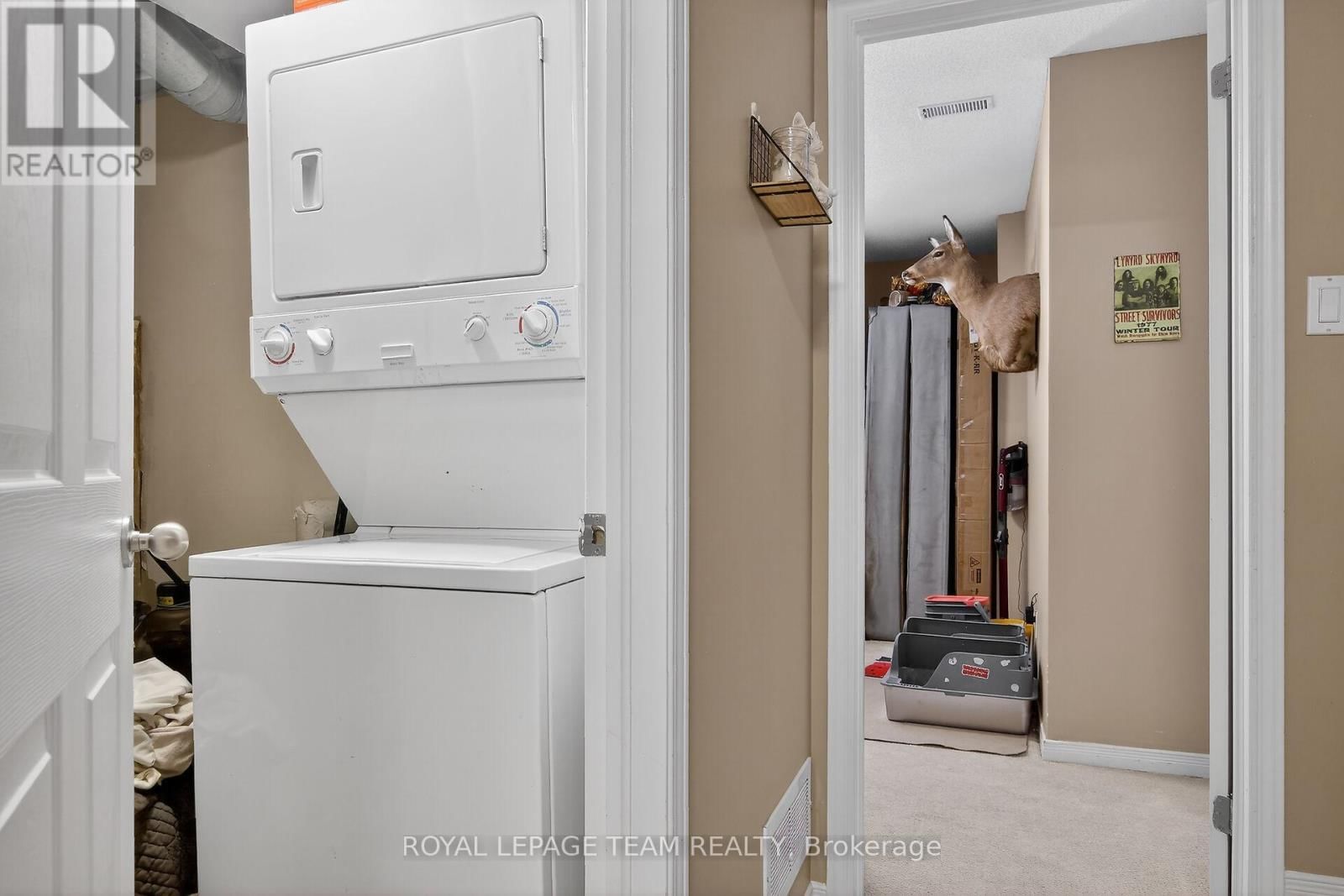 255 DEERCROFT AVENUE Image 19