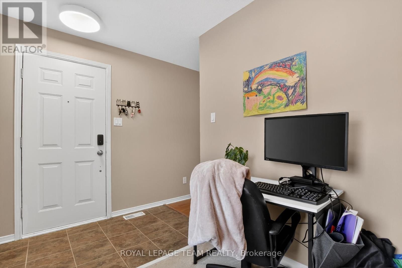 255 DEERCROFT AVENUE Image 5