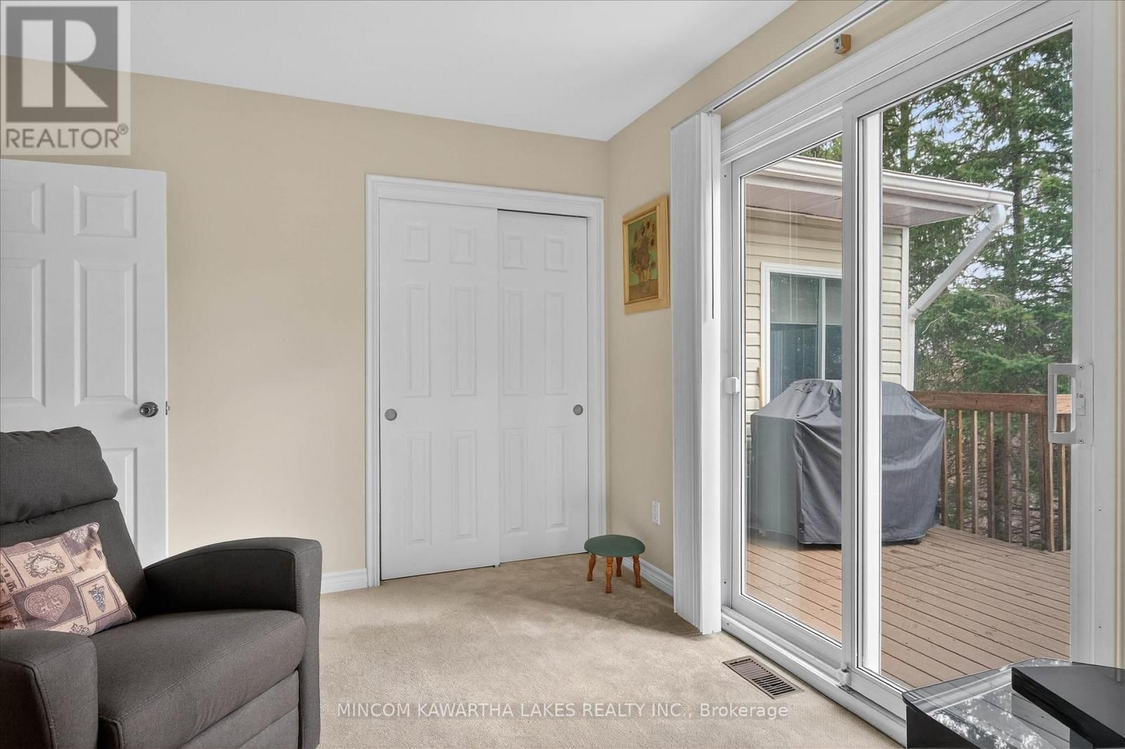 572 FALLIS LINE Image 15