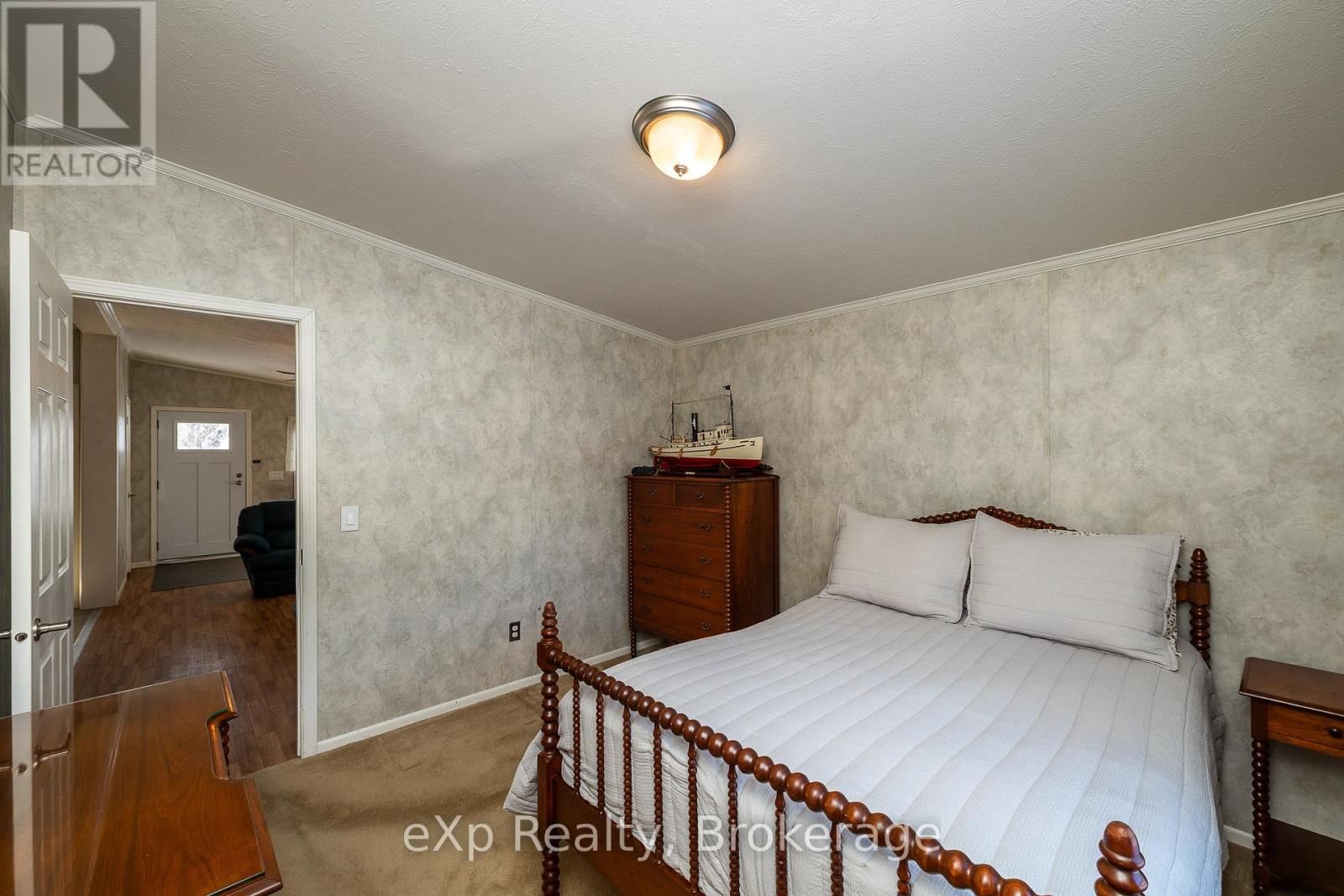 110 ROSEWOOD DRIVE Image 17