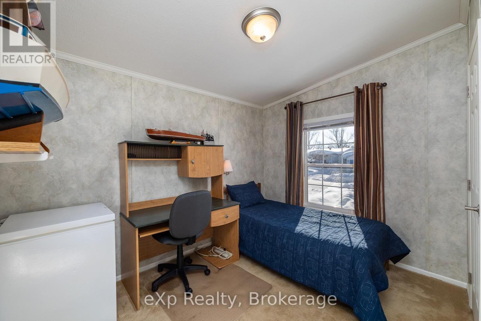 110 ROSEWOOD DRIVE Image 19