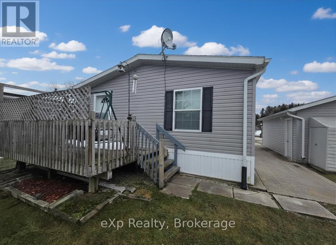 110 ROSEWOOD DRIVE Image 25