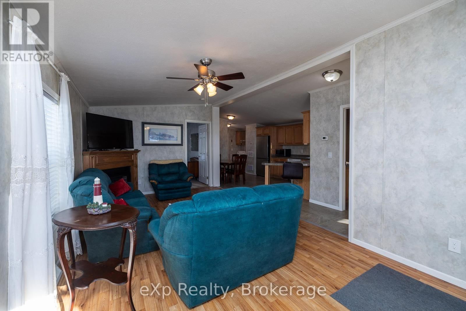 110 ROSEWOOD DRIVE Image 7