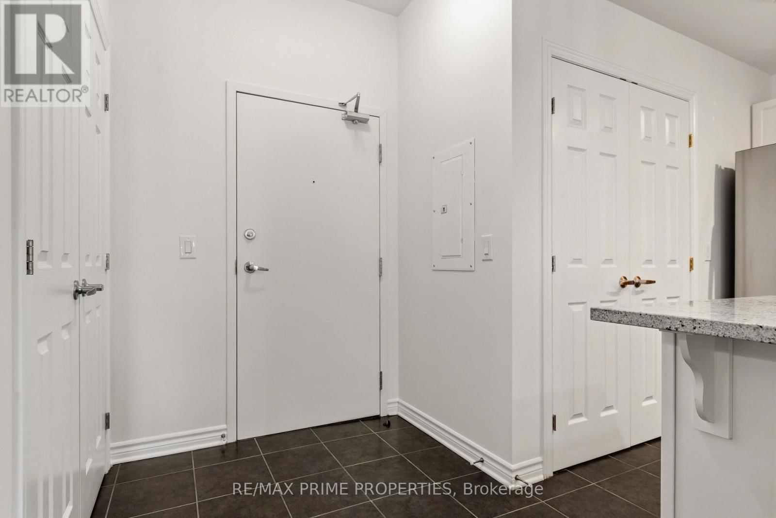 202 - 1201 OHIO STREET Image 3