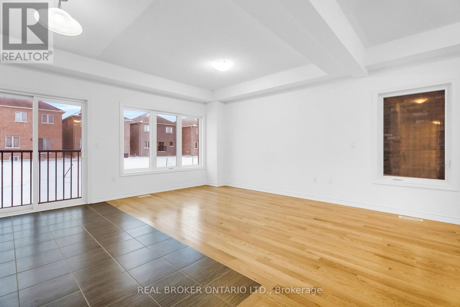 398 VANDUSEN AVENUE Image 12