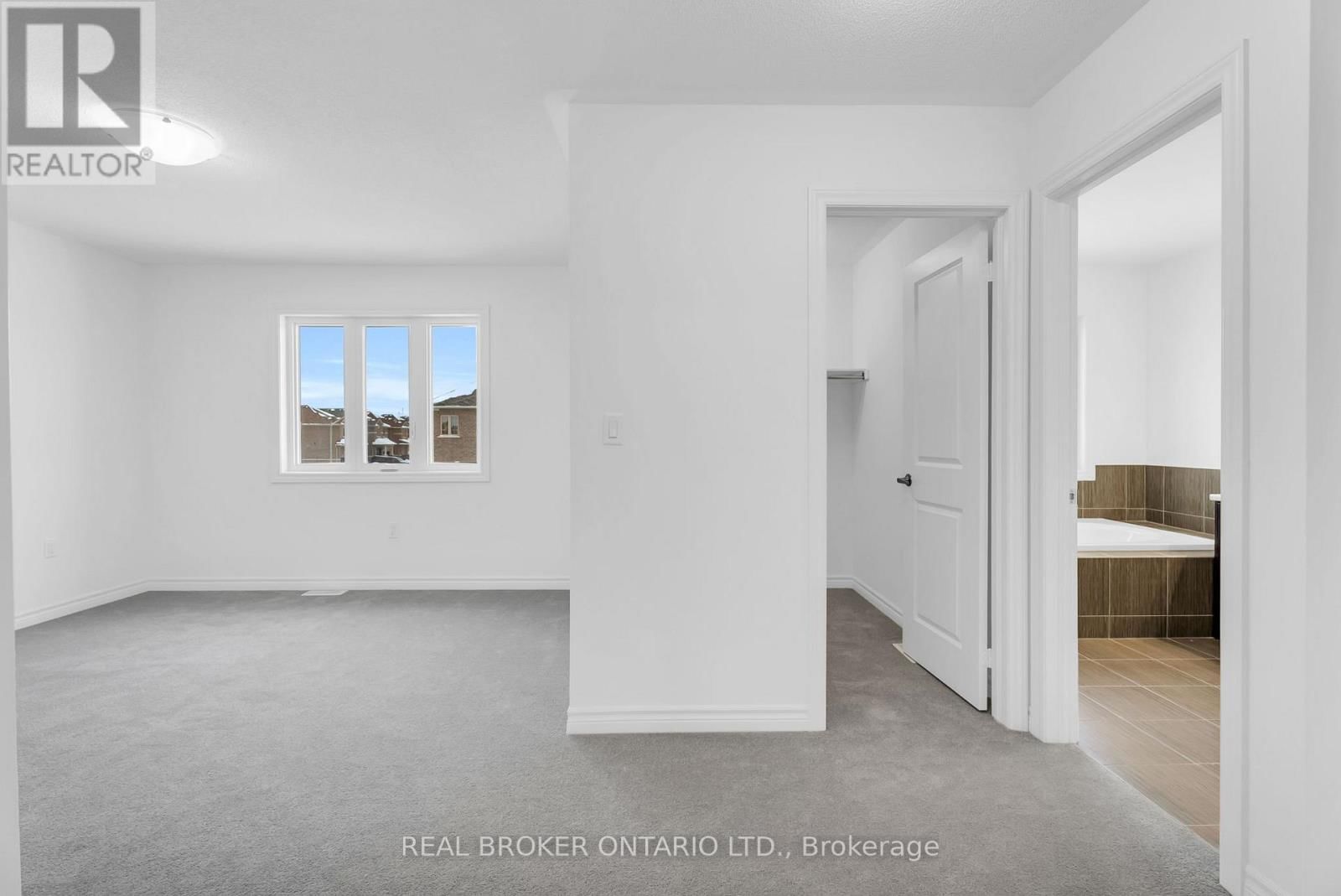 398 VANDUSEN AVENUE Image 25