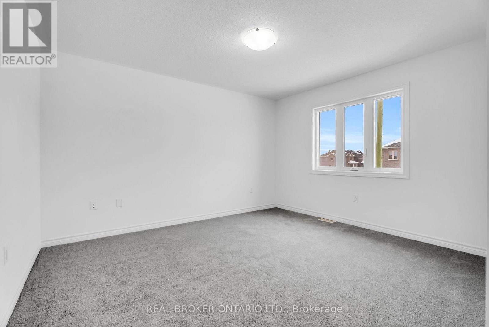 398 VANDUSEN AVENUE Image 26