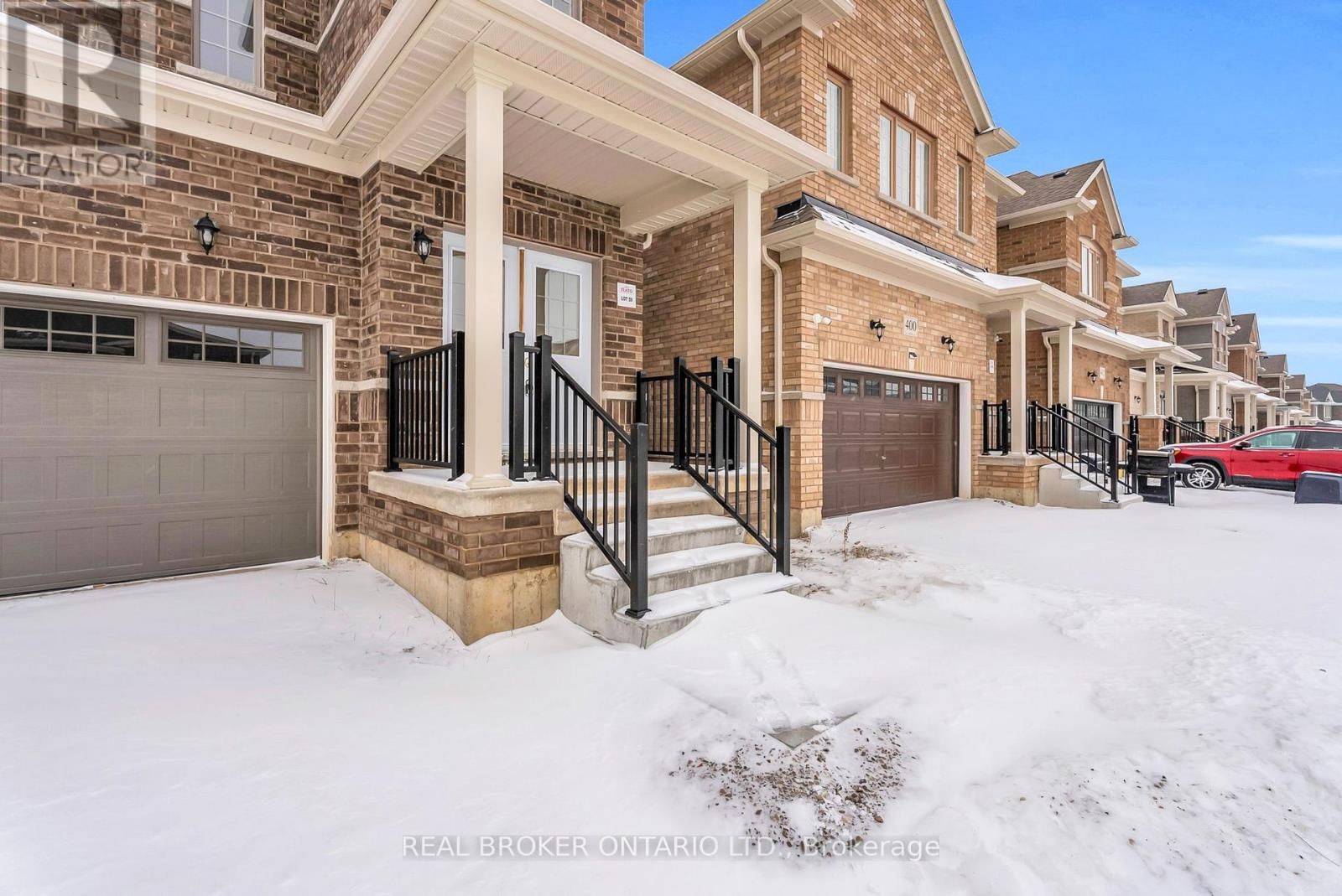 398 VANDUSEN AVENUE Image 3