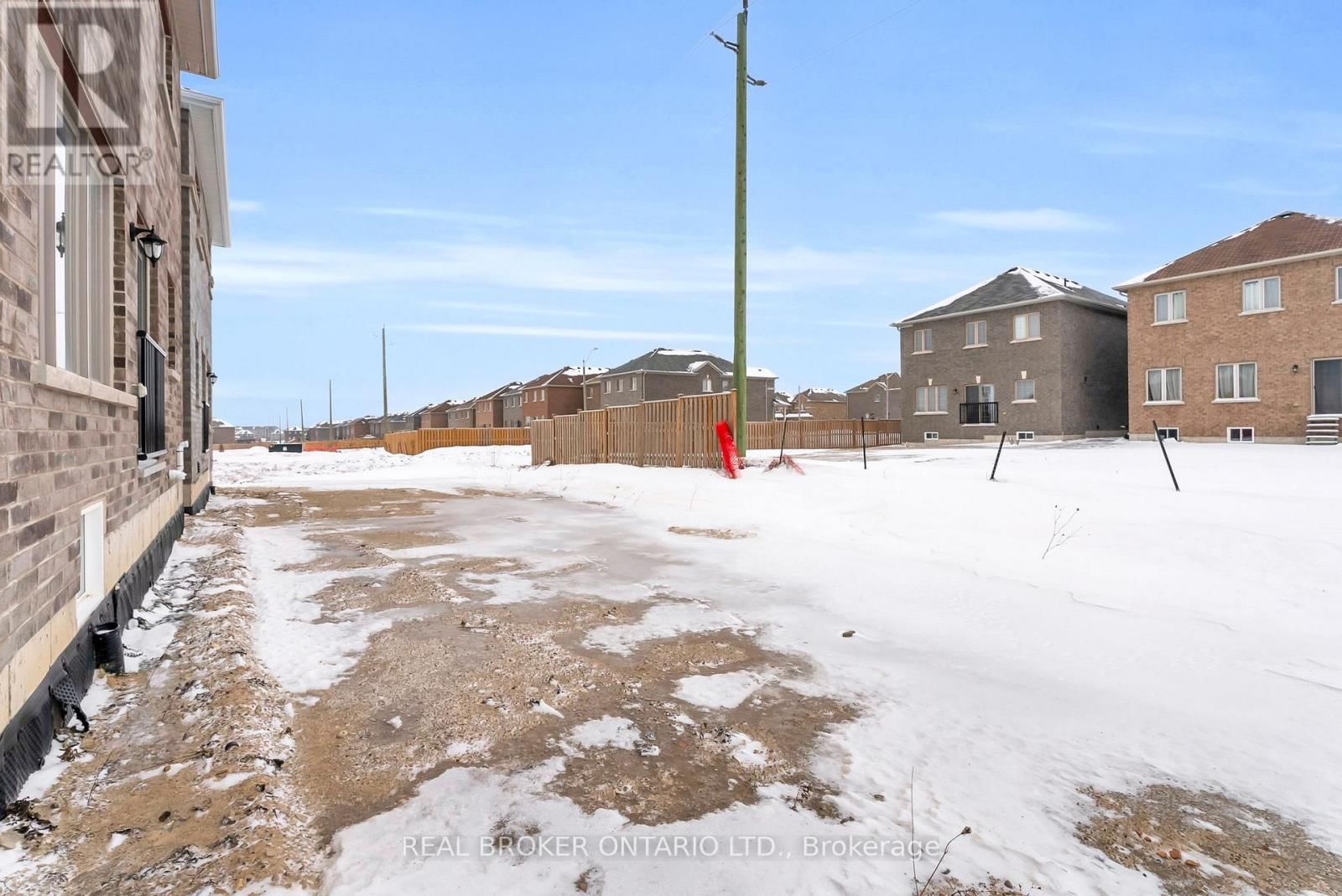 398 VANDUSEN AVENUE Image 39