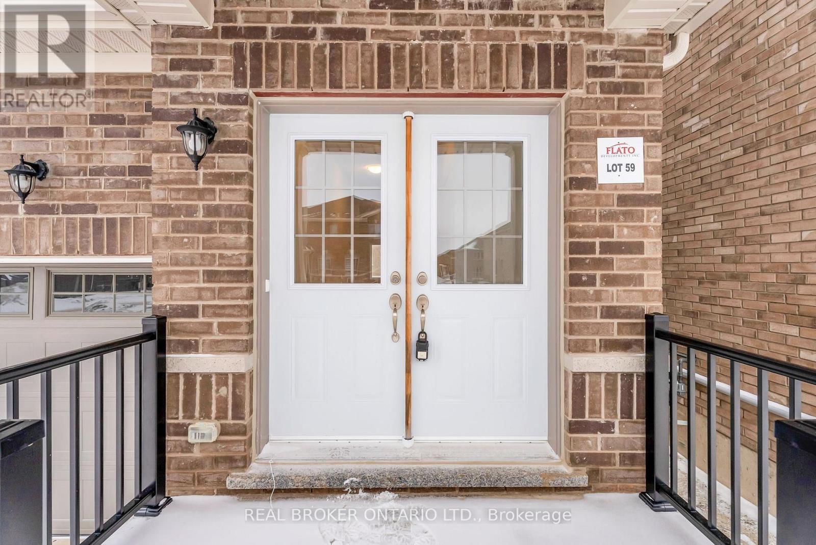 398 VANDUSEN AVENUE Image 4