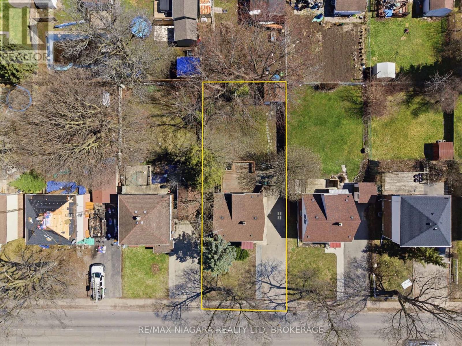 5654 DRUMMOND ROAD Image 31