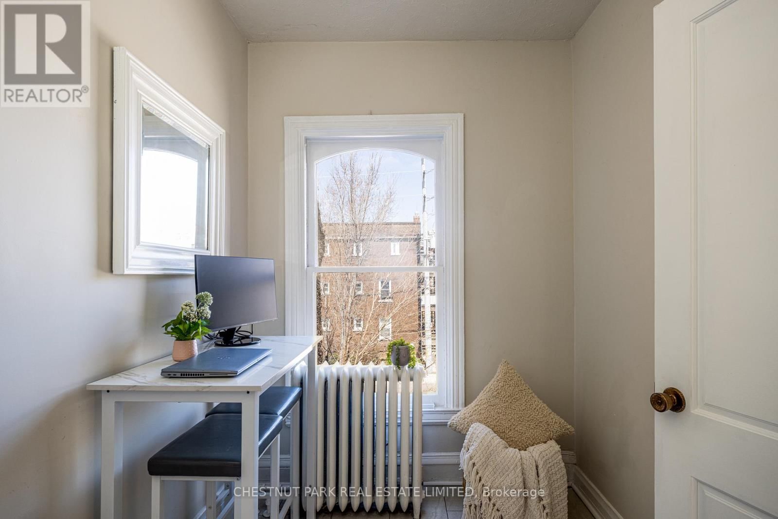 177 CHARLTON AVENUE WEST Image 13