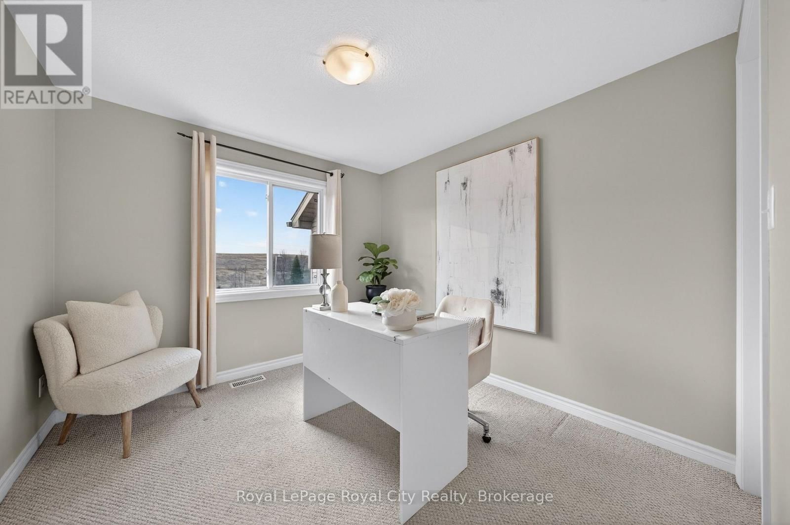 102 EDWARDS STREET Image 14