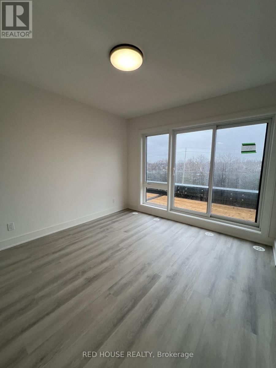 138 EVERETT COMMON Image 17