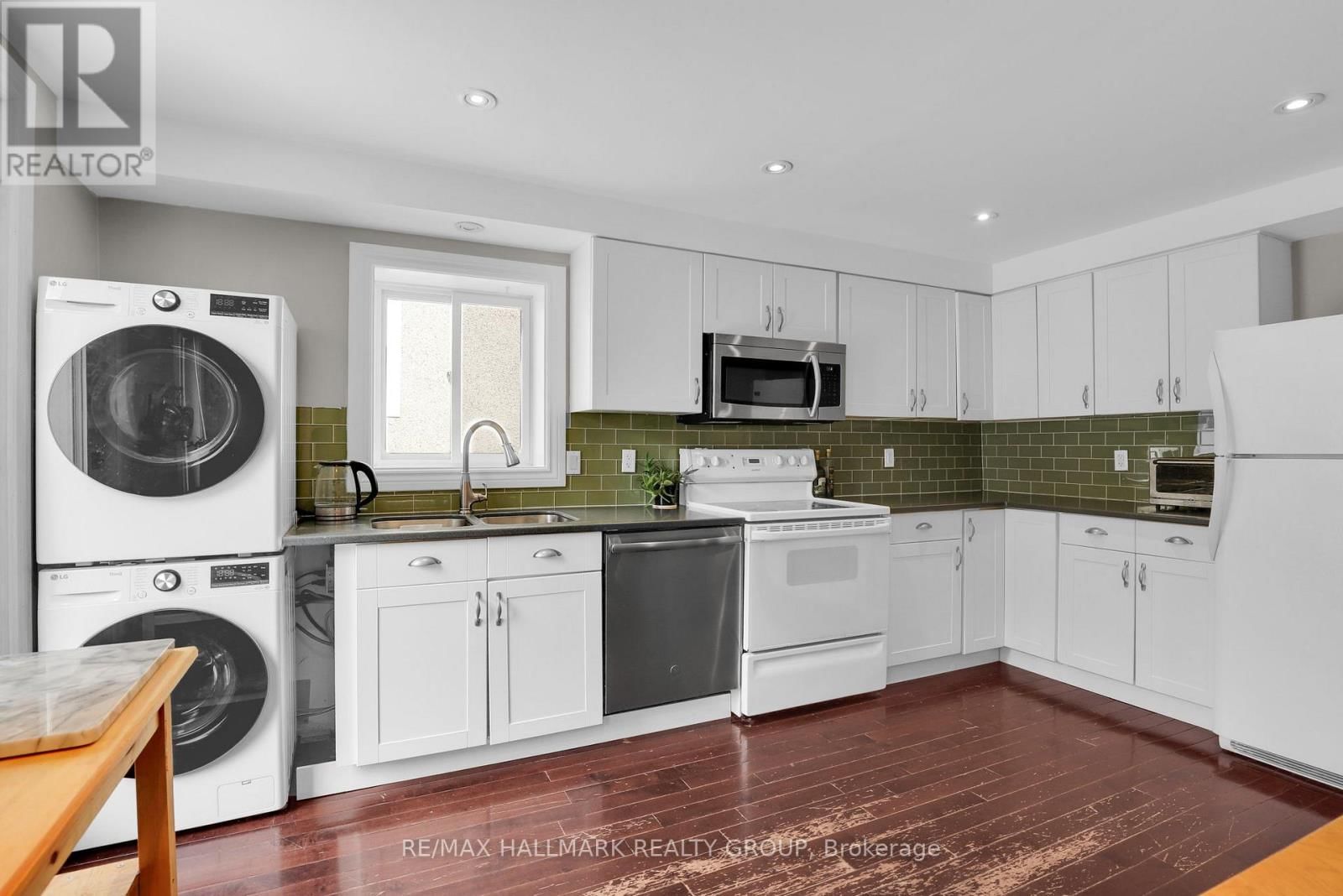 30 ADELAIDE STREET Image 15