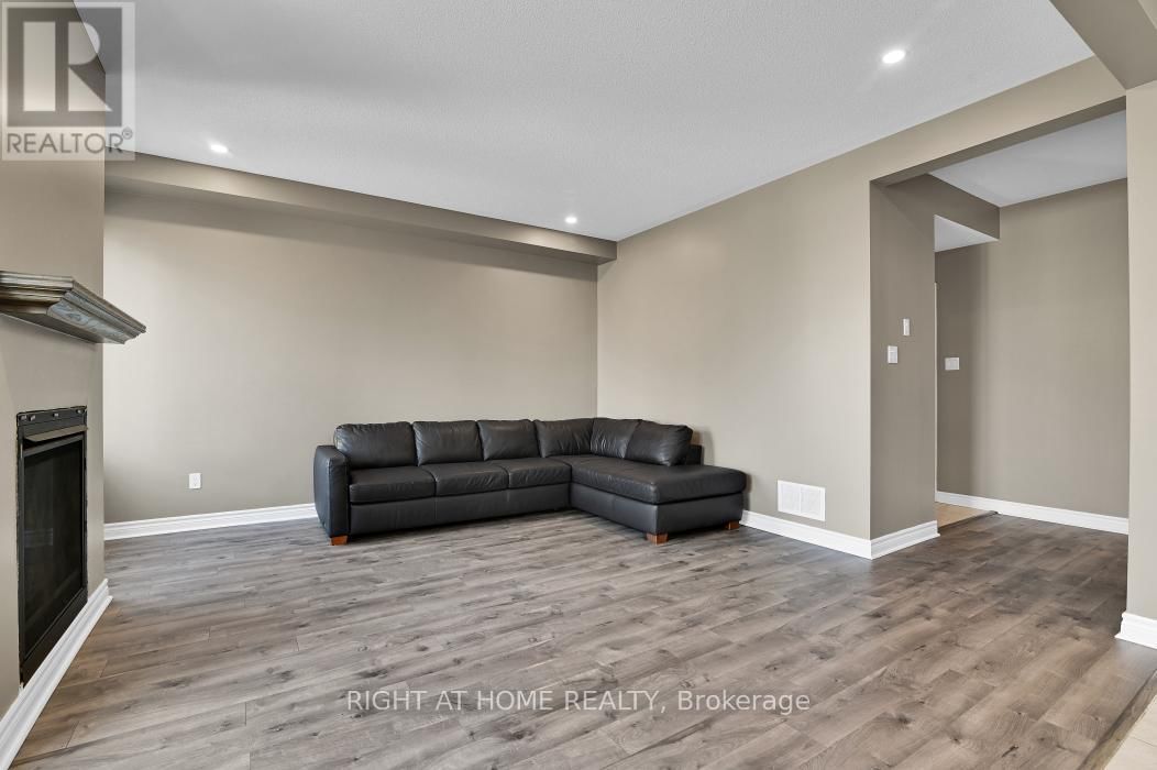 213 ESTURGEON STREET Image 12