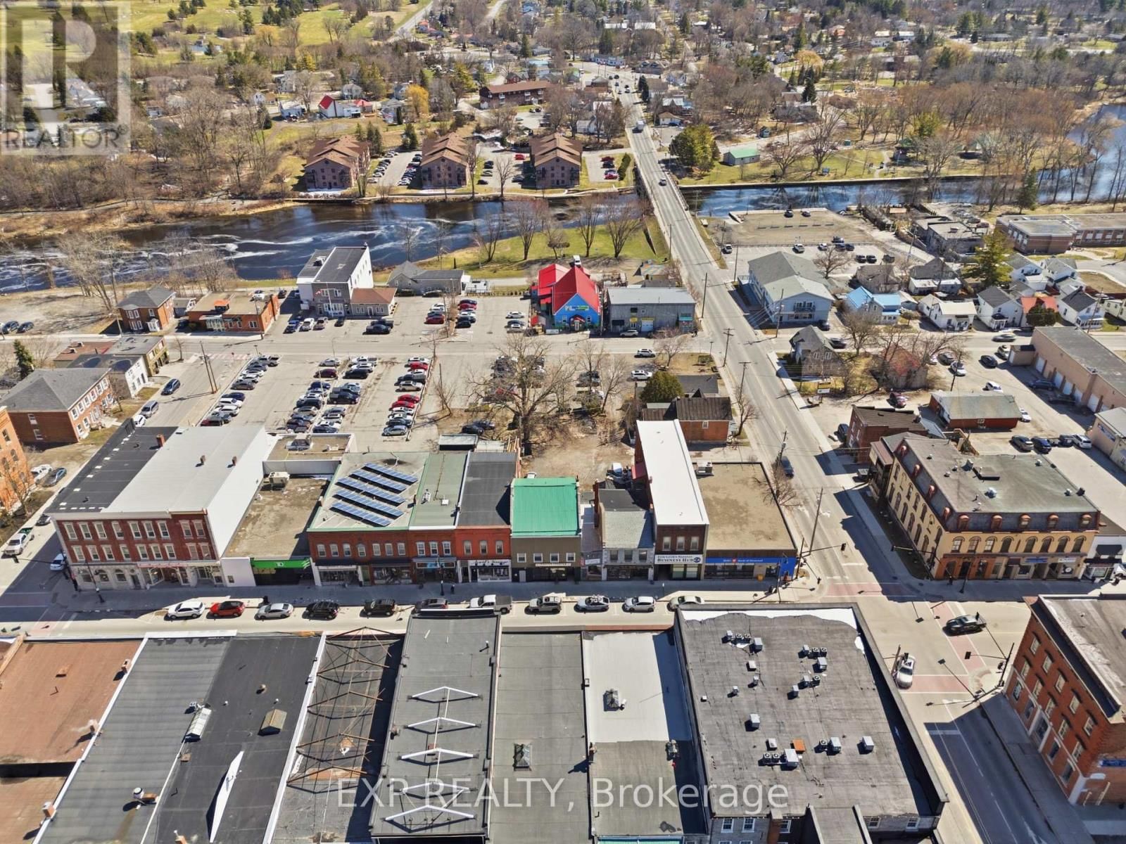 12 DUNDAS STREET EAST Image 42