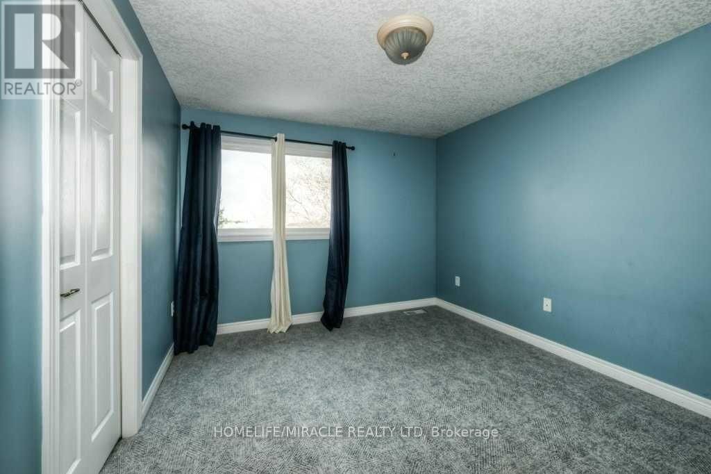 84 CRAWFORD CRESCENT Image 12