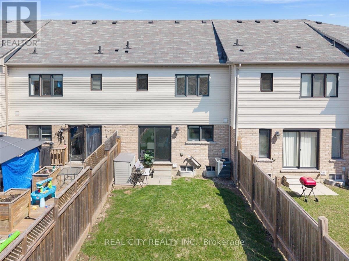 26 CRAFTER CRESCENT Image 32